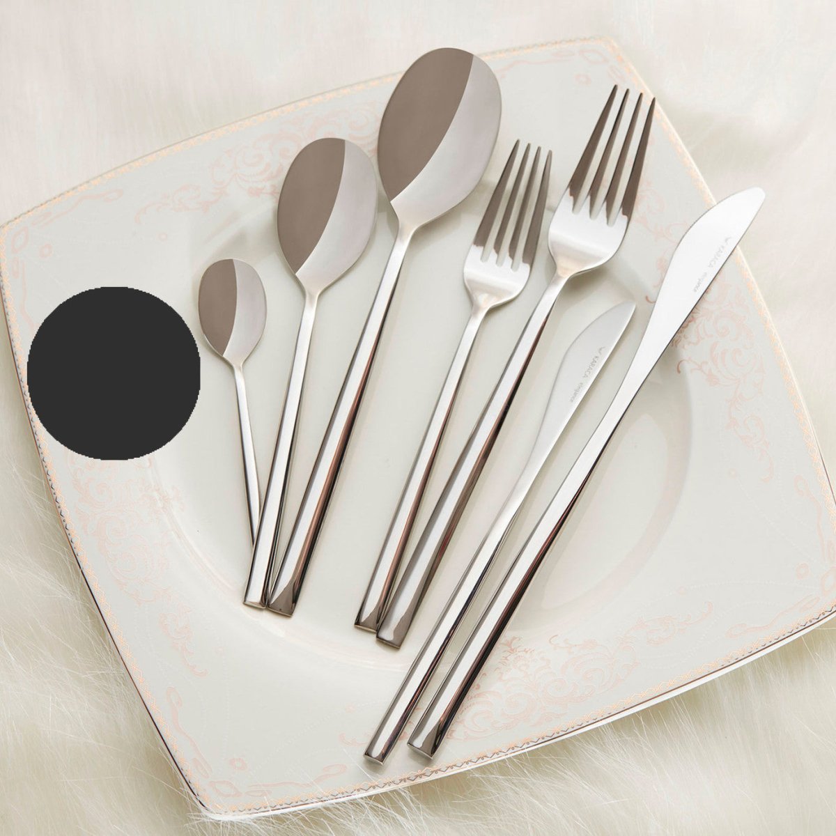 Bestiksæt Liza 84 dele til 12 personer Karaca. - Luxware DK