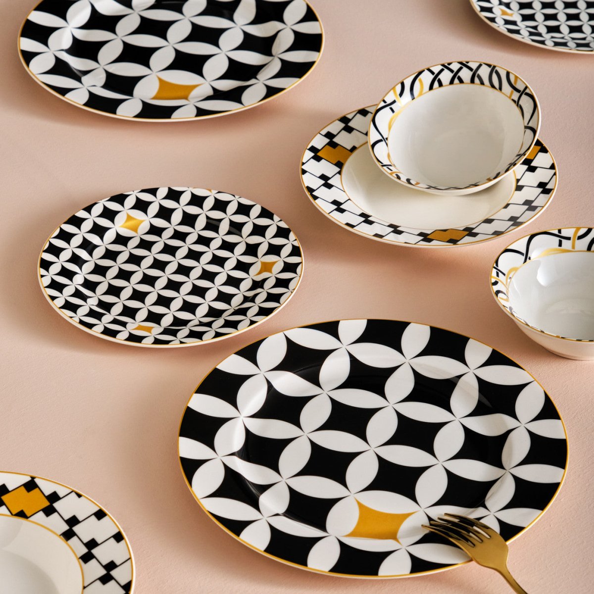 Middagssæt til 6 personer Karaca Boldi. - Luxware DK