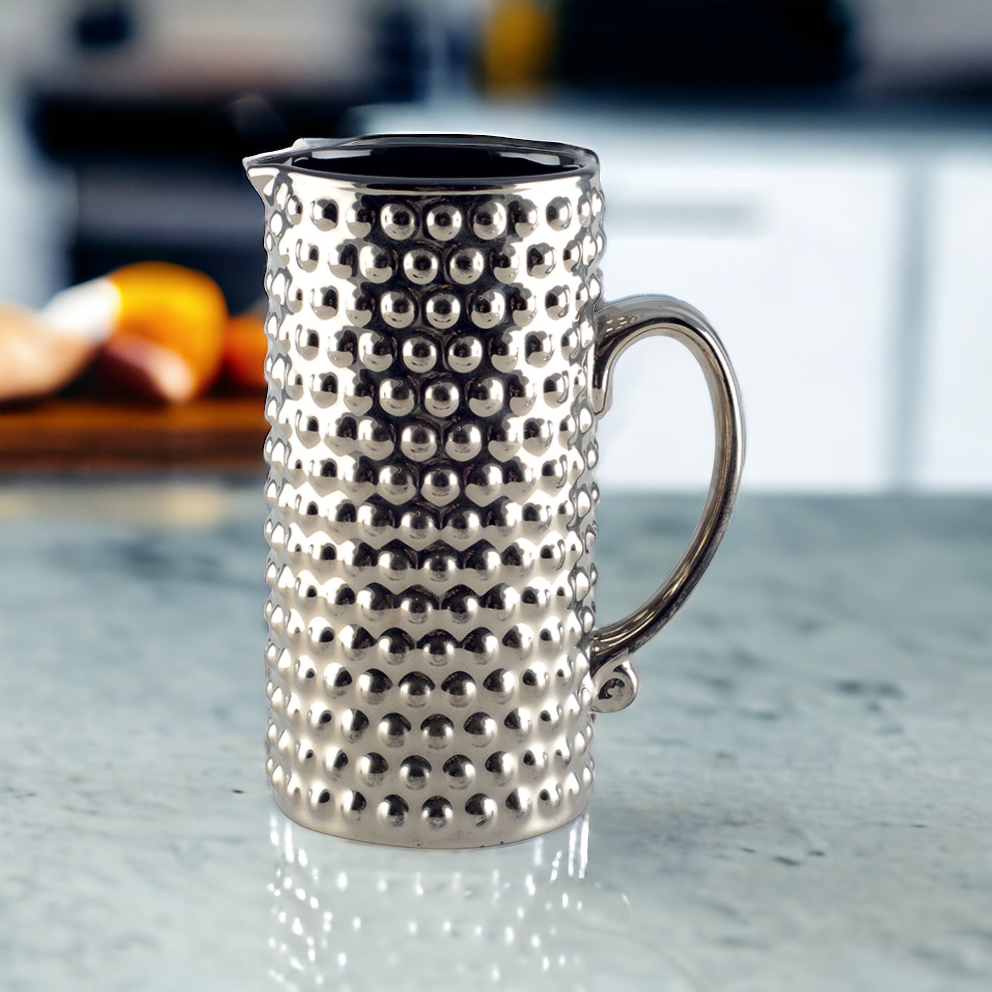 Water jug ​​in silver