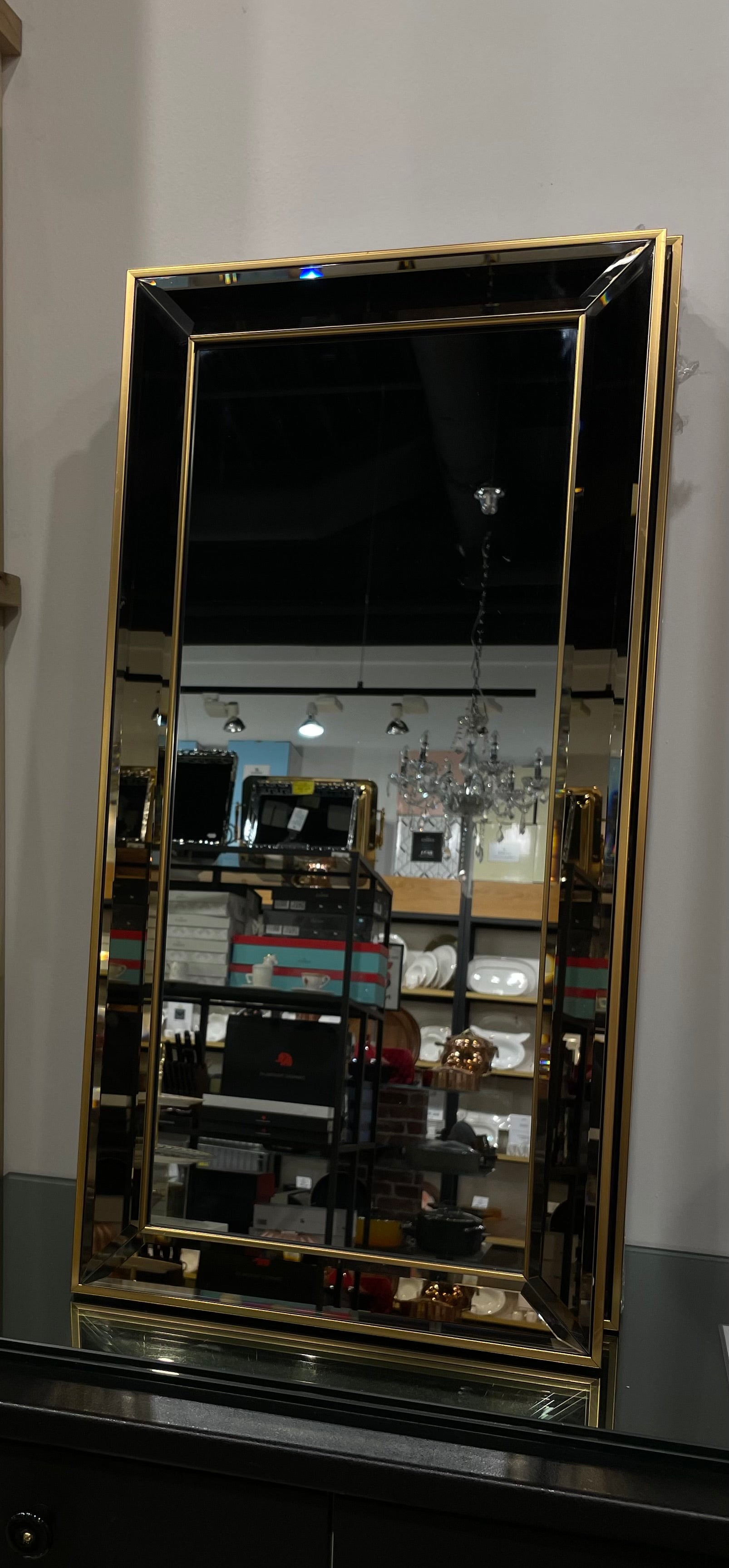 Luxware rektanglet vægspejl med guldkant